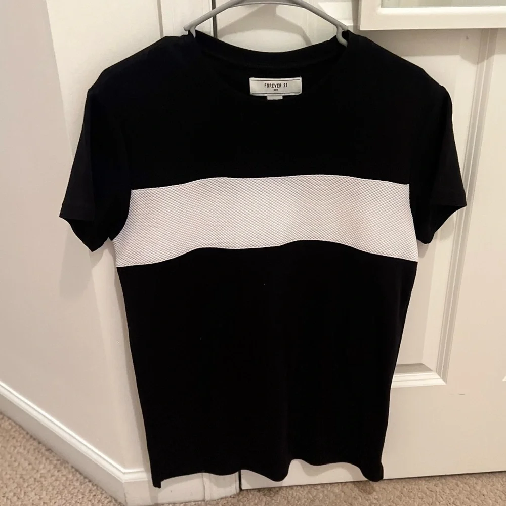 3/$19 Forever 21 color block wide stripe textured short sleeve shirt